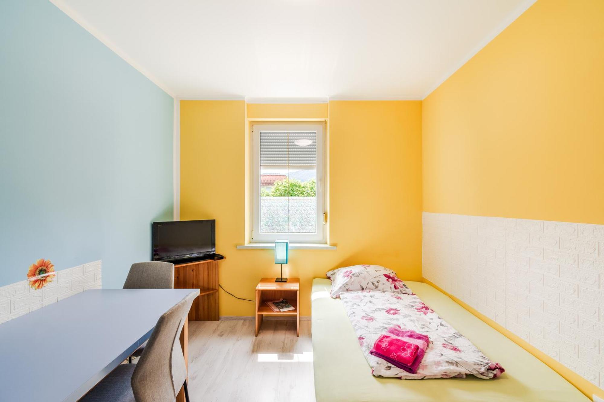 Apartments Orhideja トールミン エクステリア 写真