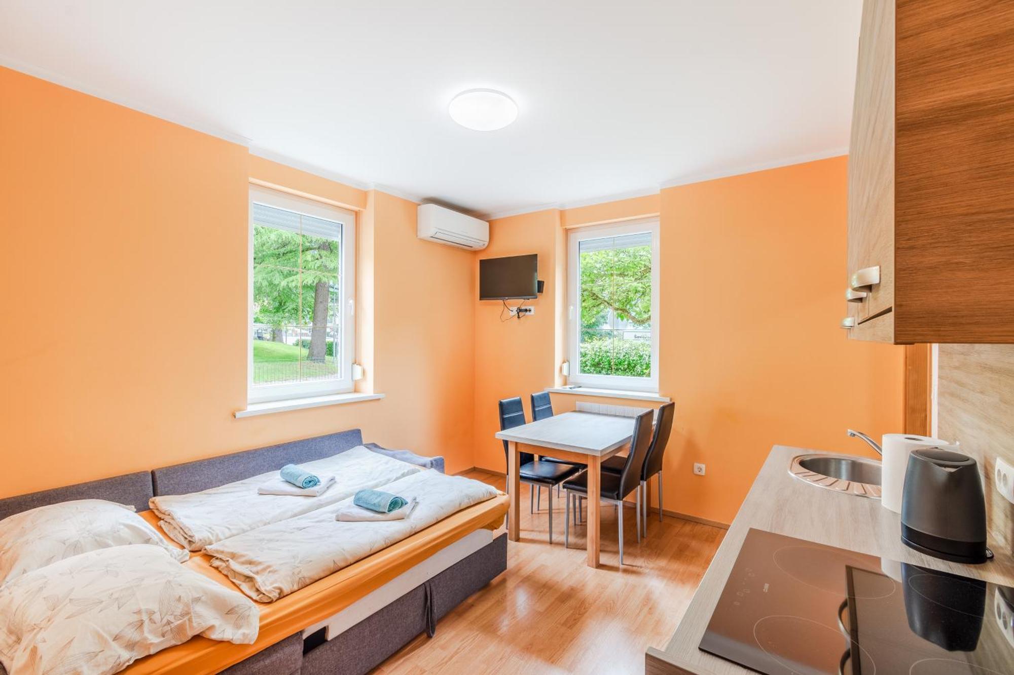 Apartments Orhideja トールミン エクステリア 写真